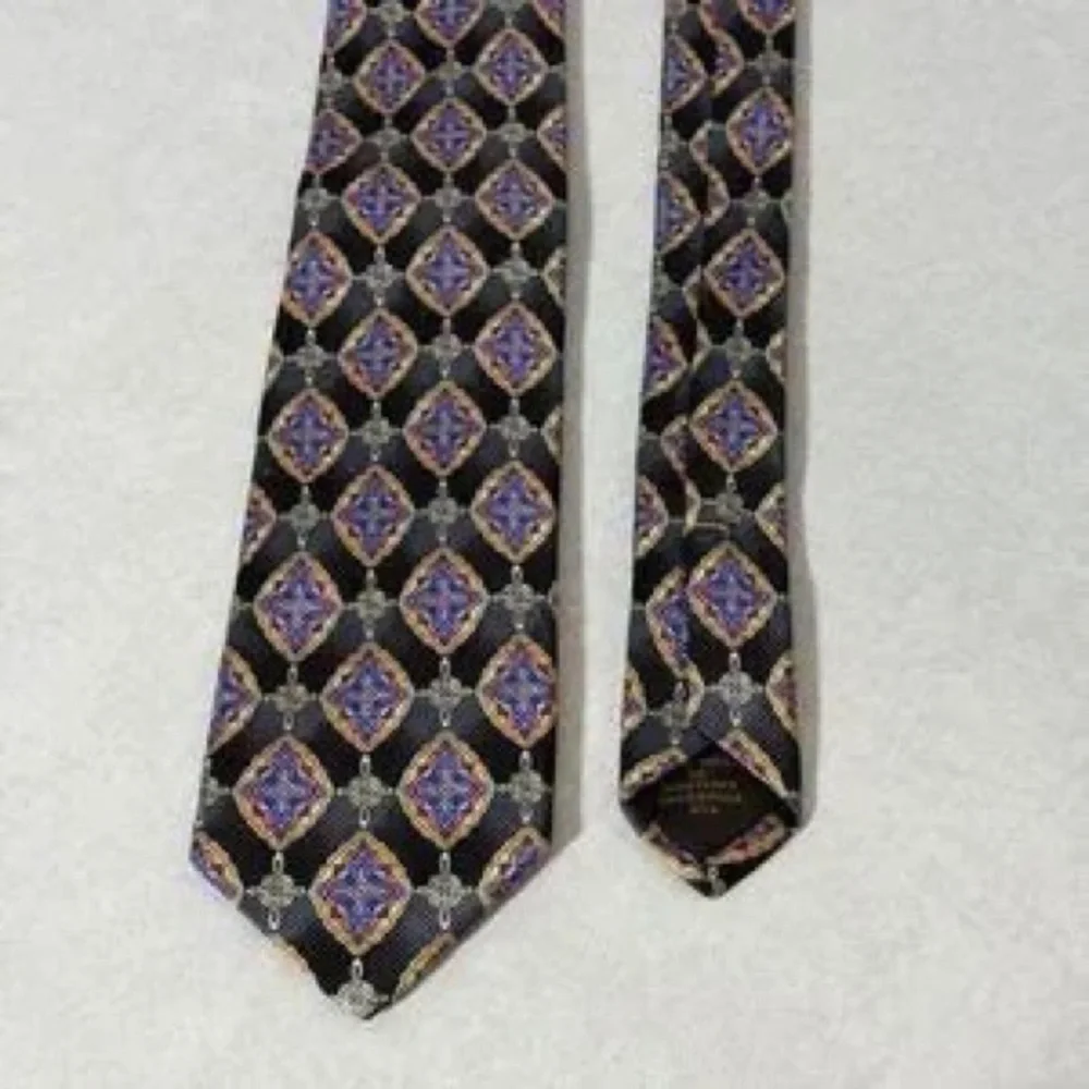 Black Silk Geometric Purple Medallion Men's Tie